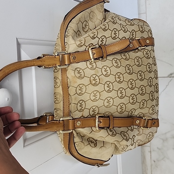 Bag - Picture 2 of 2